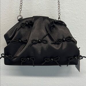 ✨ Sincerely Jules Black Beaded Clutch Wristlet with Bows ✨